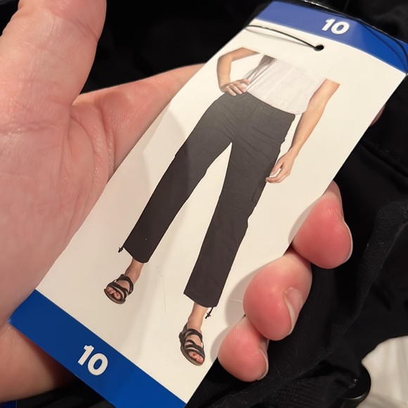 Blossom and Clover Ladies Capris - Picture 10 of 12